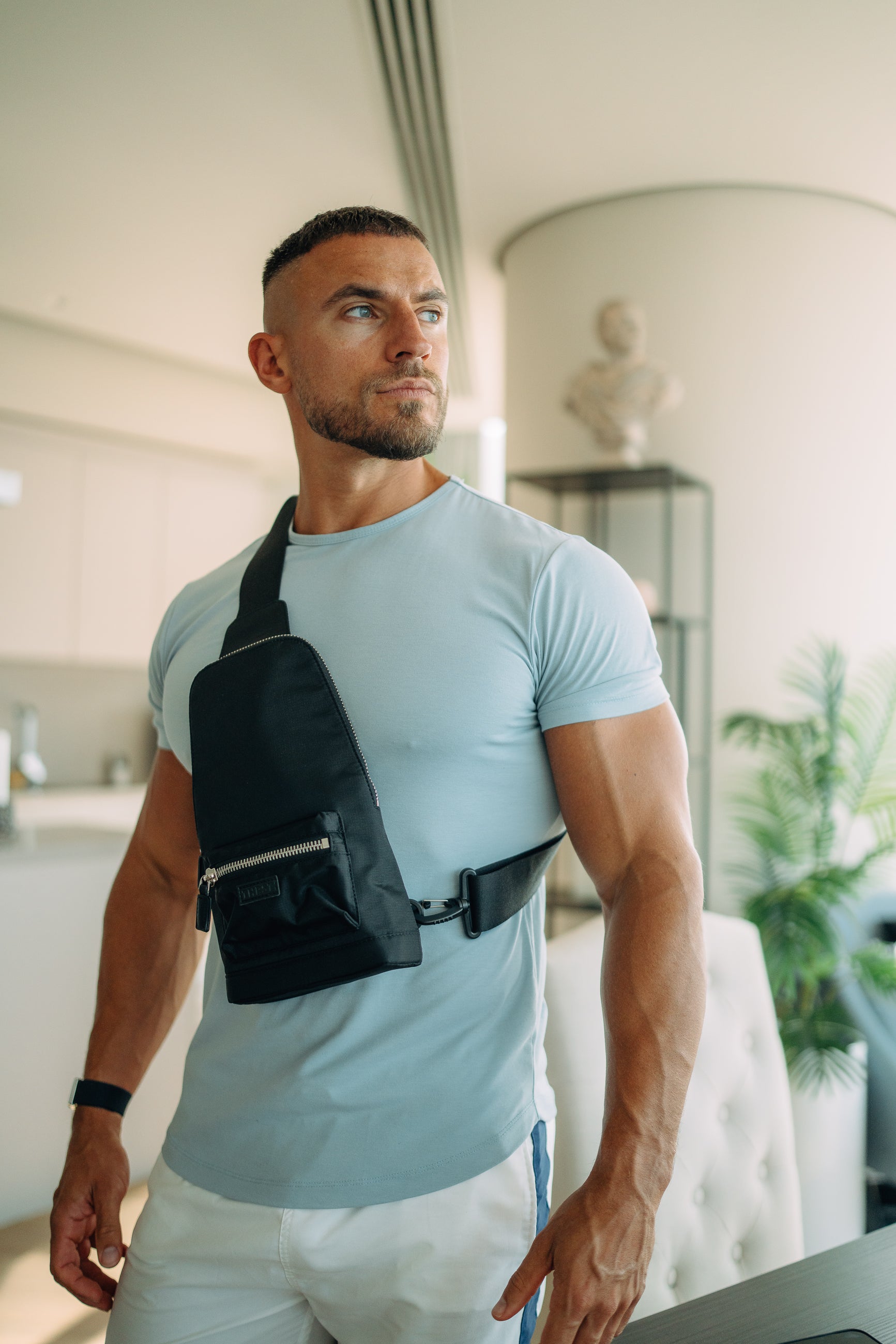 BLACKOUT SIDE BAG