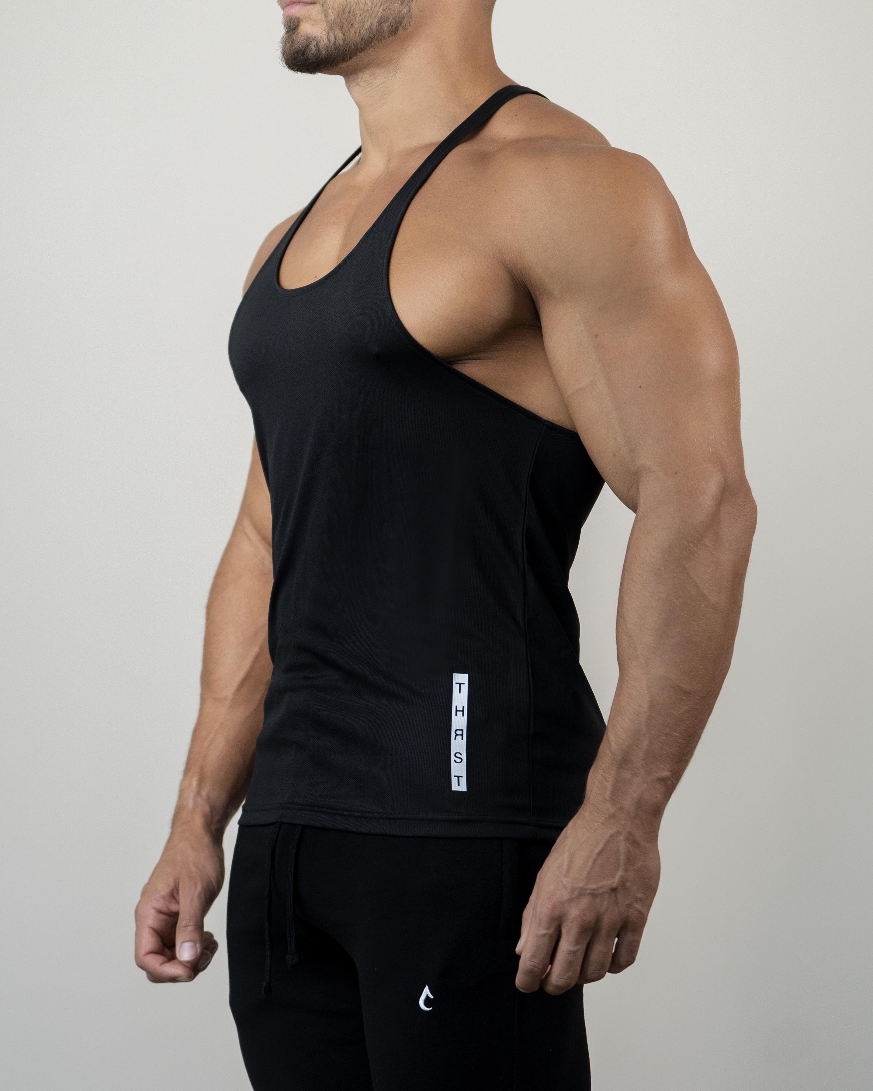 Stringer vest clearance